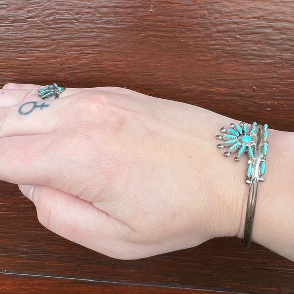 Vintage Zuni Turquoise Cuff and Ring Set - Picture 3 of 7